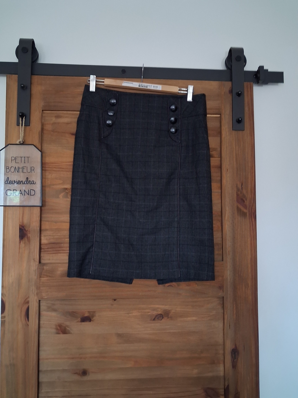Dark Gray Plaid Button-Detail Pencil Skirt